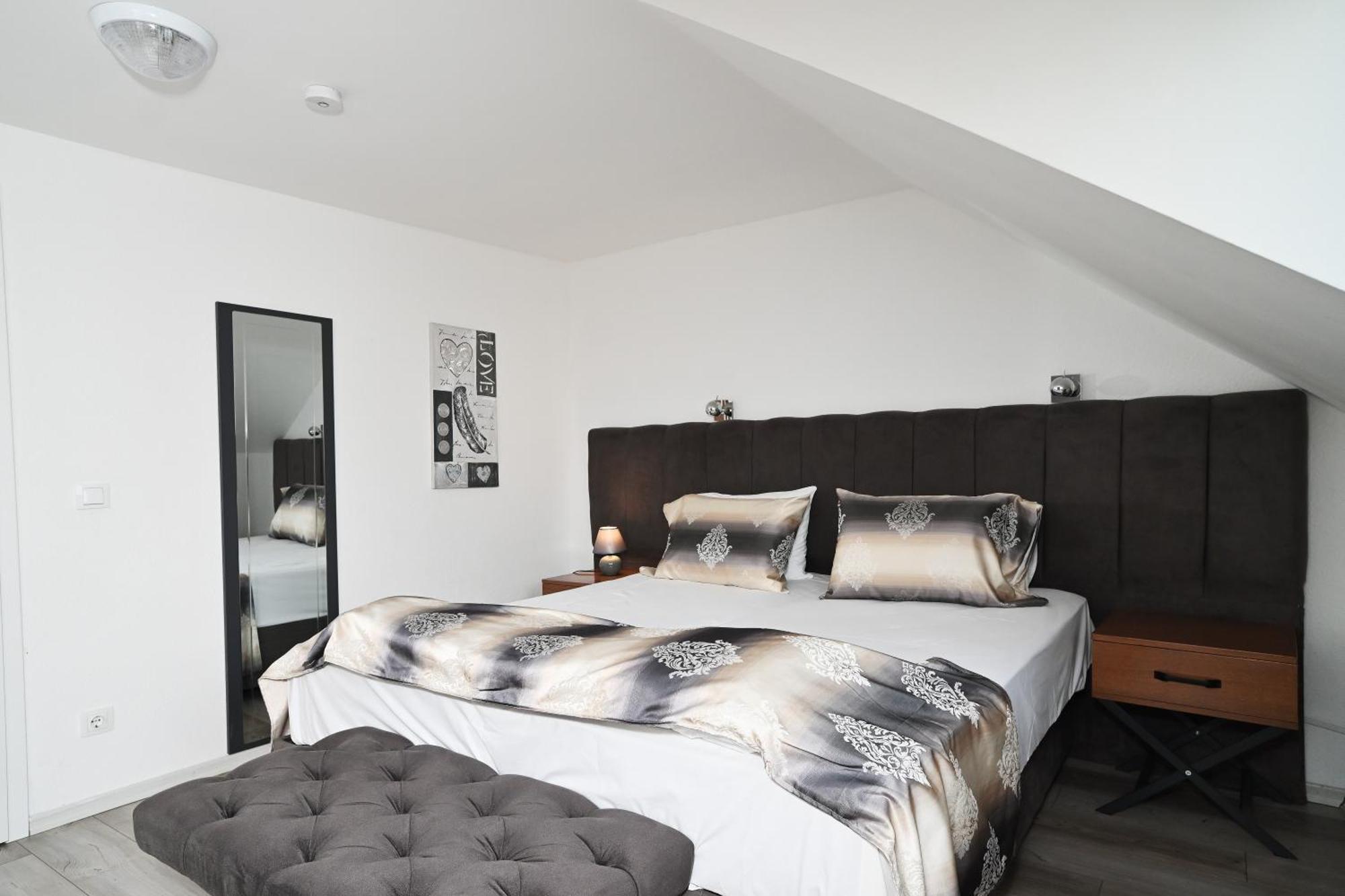 Ferienwohnung&Aparts By Kispet Group Hotels In Oberhausen Oberhausen  Dış mekan fotoğraf